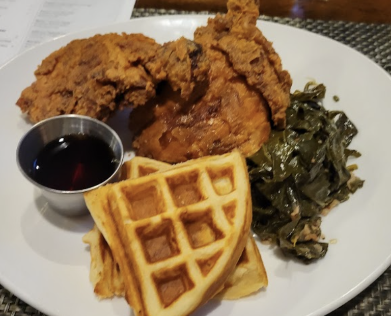Barrel & Crow signature dishes Roseda Farm Cheeseburger
Organic Chicken Wings
Braised Short Ribs